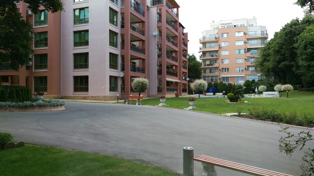 Luxury Sunrise Complex Apartment Golden Sands Bagian luar foto